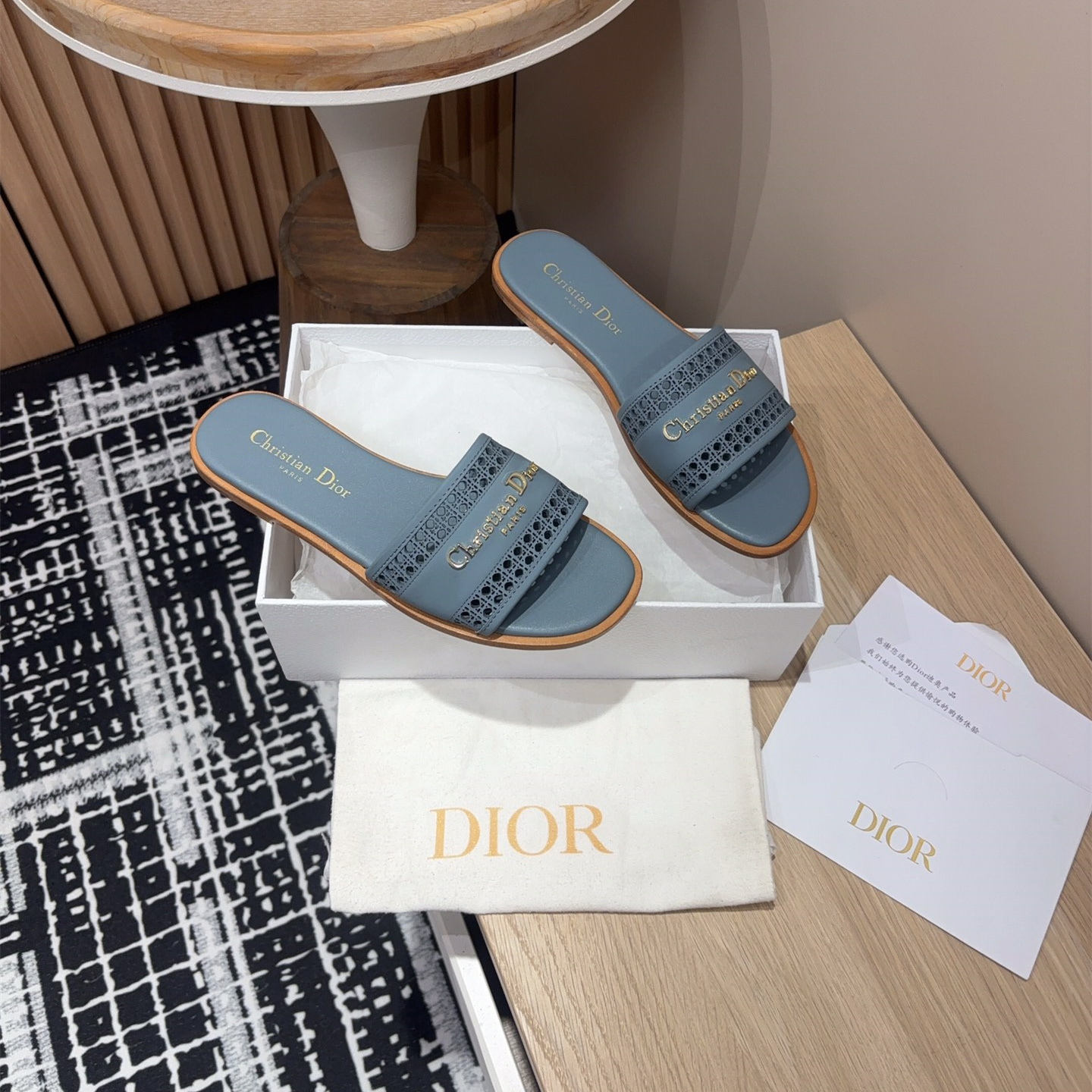 高仿Dior*D-Lane系列KCO153圓頭套腳一字拖鞋藍色免檢版