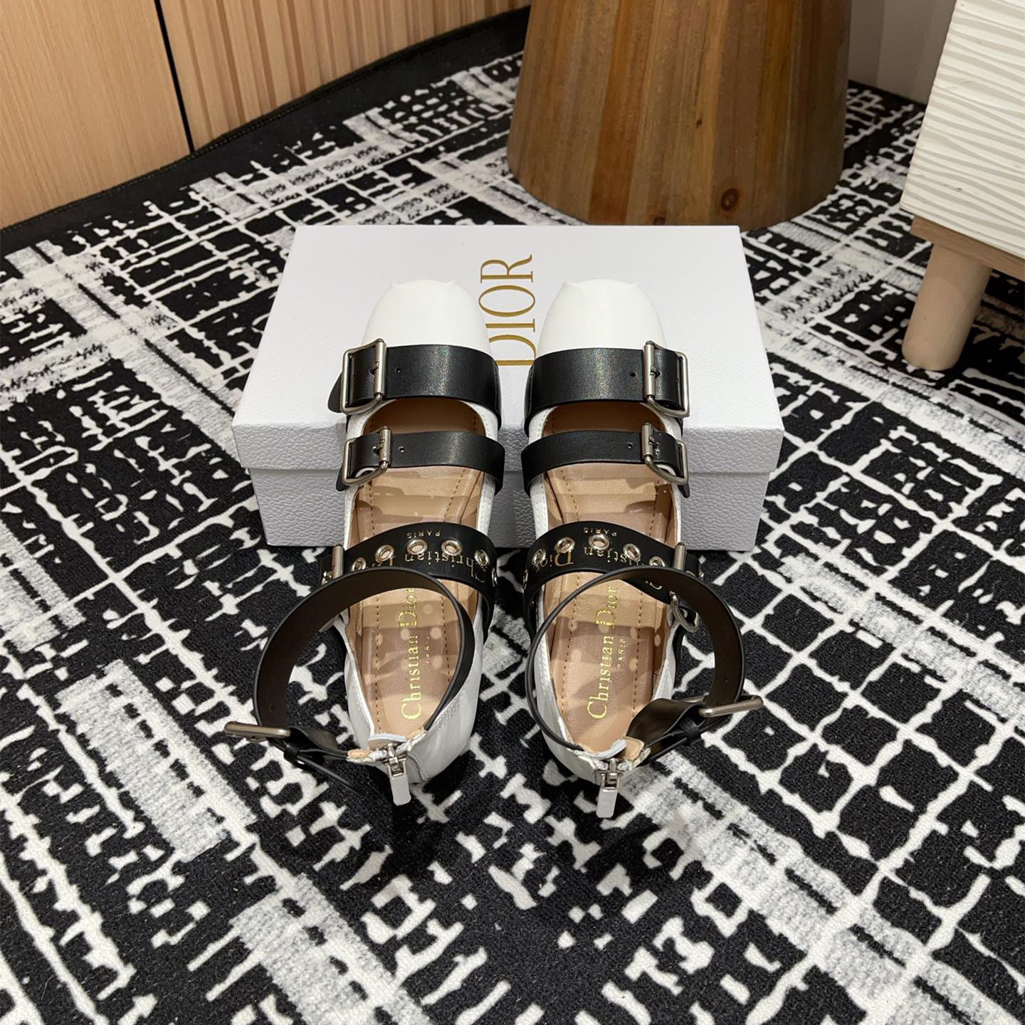 高仿Dior*Punk系列KCB961平頭塔扣樂福鞋黑白免檢版