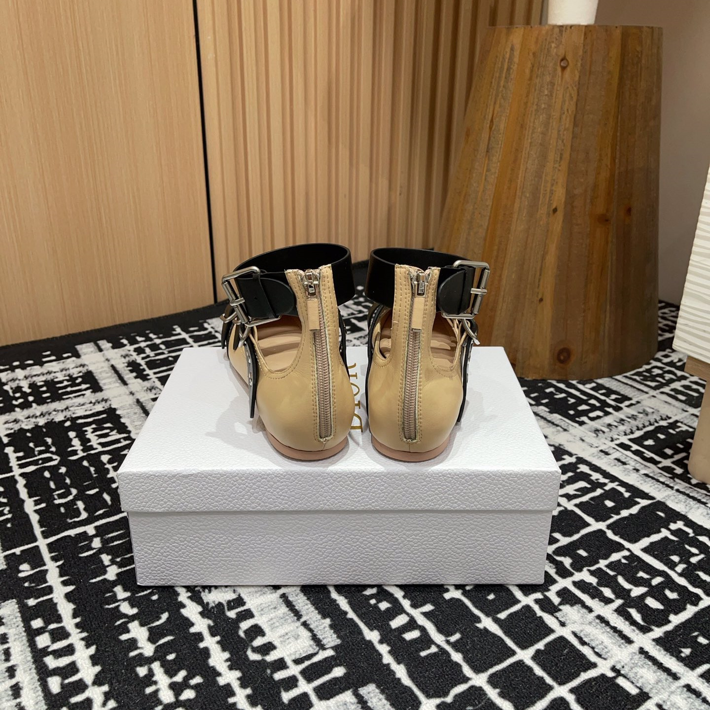 高仿Dior*Punk系列KCB963平頭塔扣樂福鞋膚色免檢版