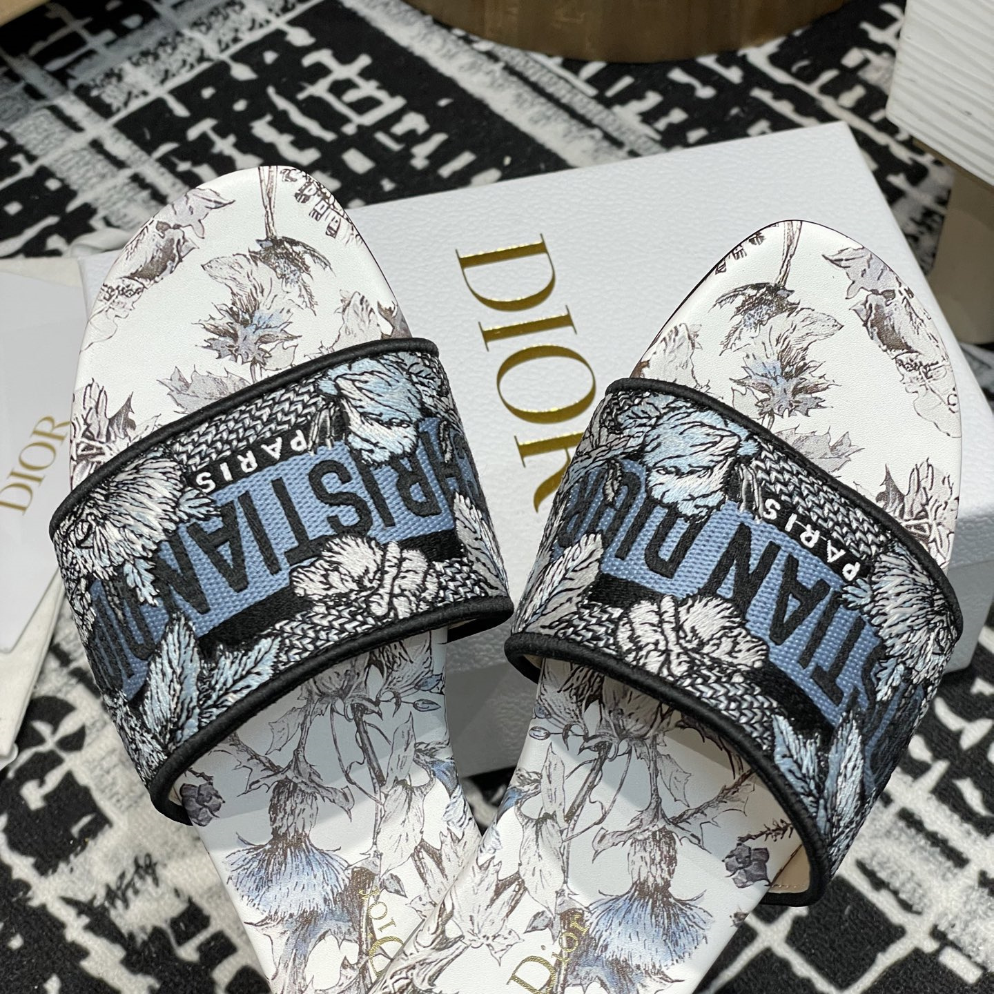 高仿Dior*Dway系列KCO214圓頭套腳拖鞋平底藍色彩花免檢版