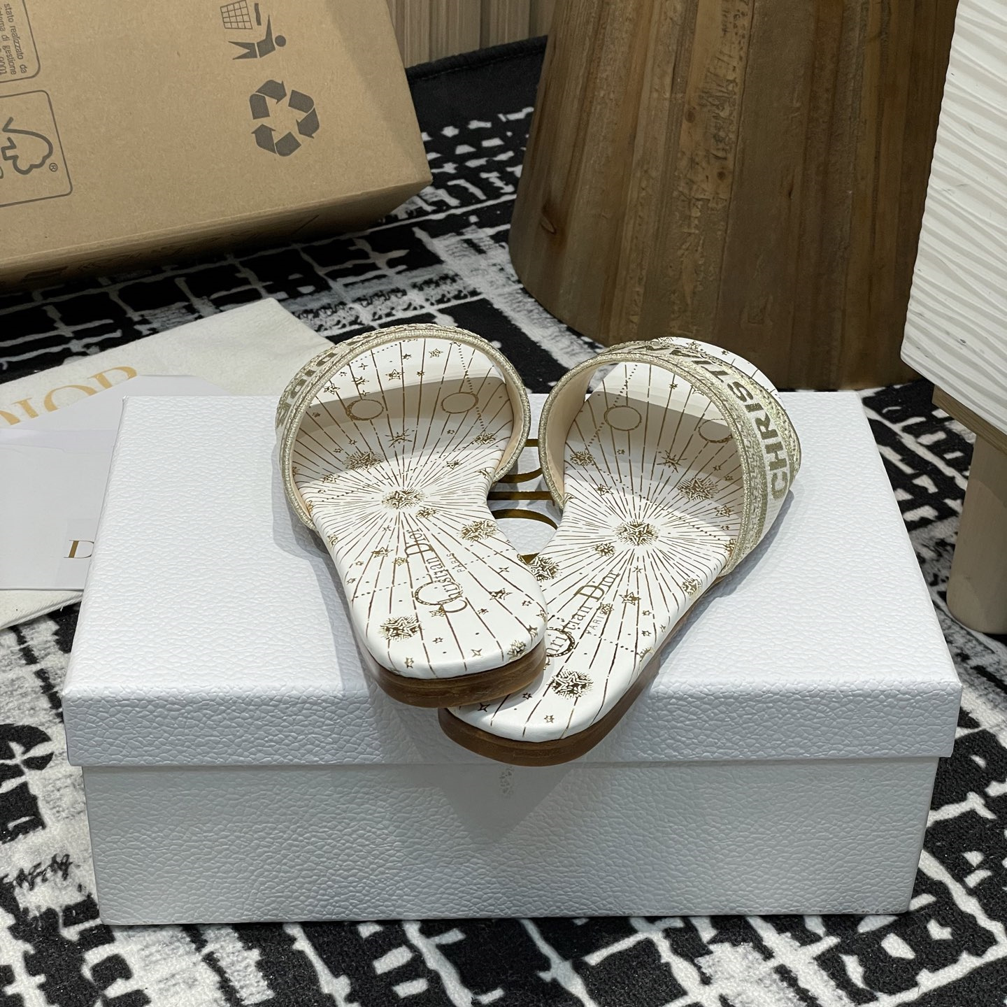 高仿Dior*Dway系列KCO210圓頭套腳拖鞋平底金色花紋免檢版