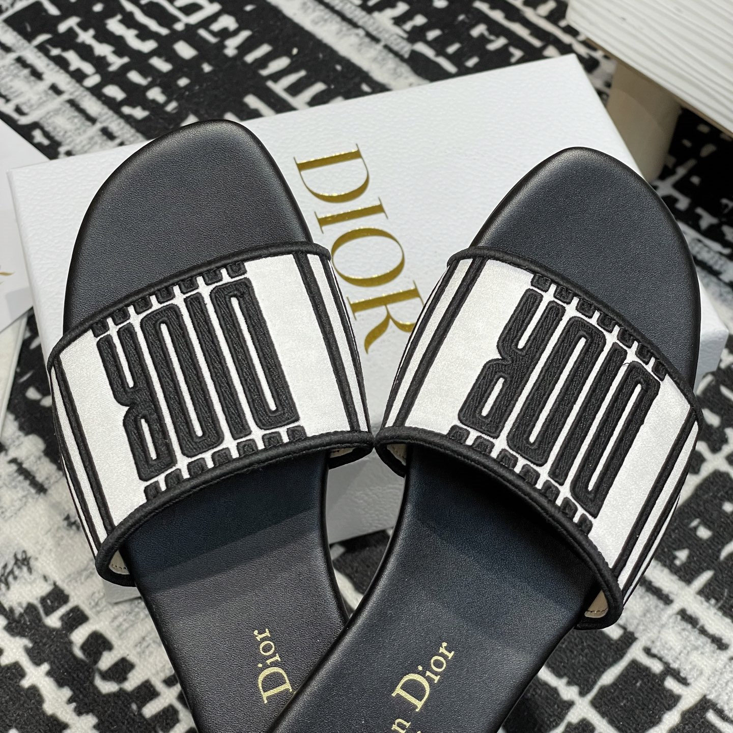 高仿Dior*Evolution系列KCQ144套腳一體平底拖鞋徽標刺繡免檢版