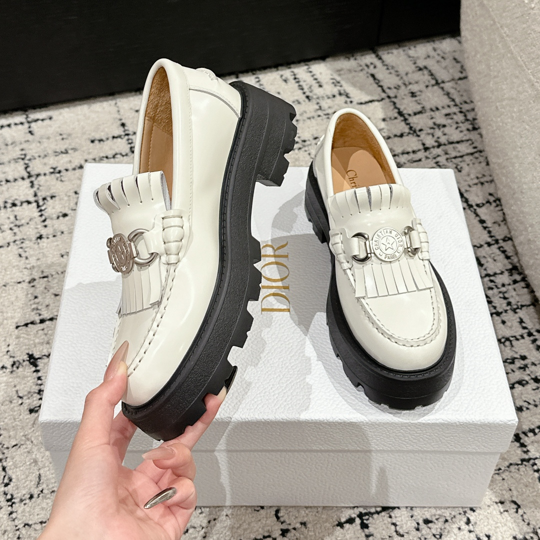 高仿Dior*Emblem系列KDB963女款樂福鞋白色免檢版