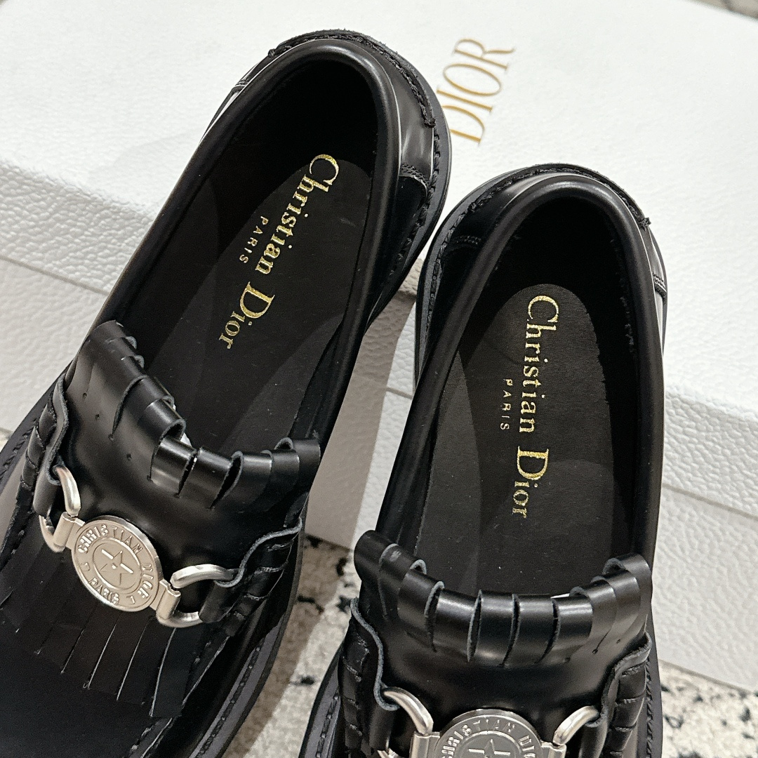 高仿Dior*Emblem系列KDB962女款樂福鞋黑色免檢版