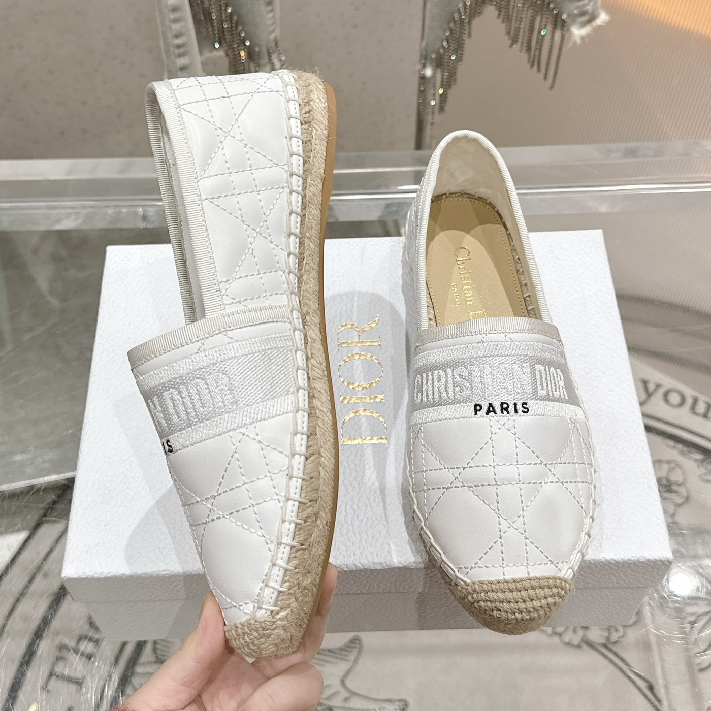 高仿Dior*Granville系列KDD975漁夫鞋小牛皮白色免檢版