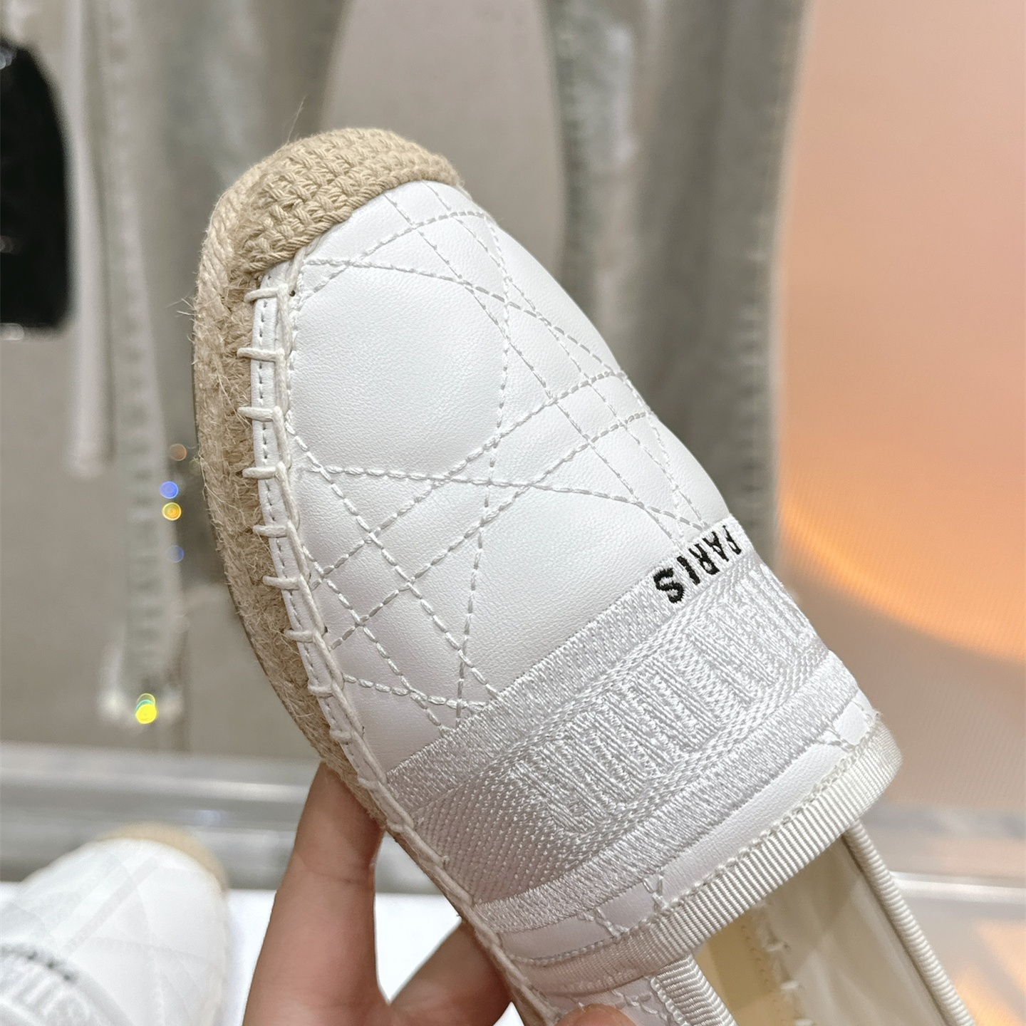 高仿Dior*Granville系列KDD975漁夫鞋小牛皮白色免檢版