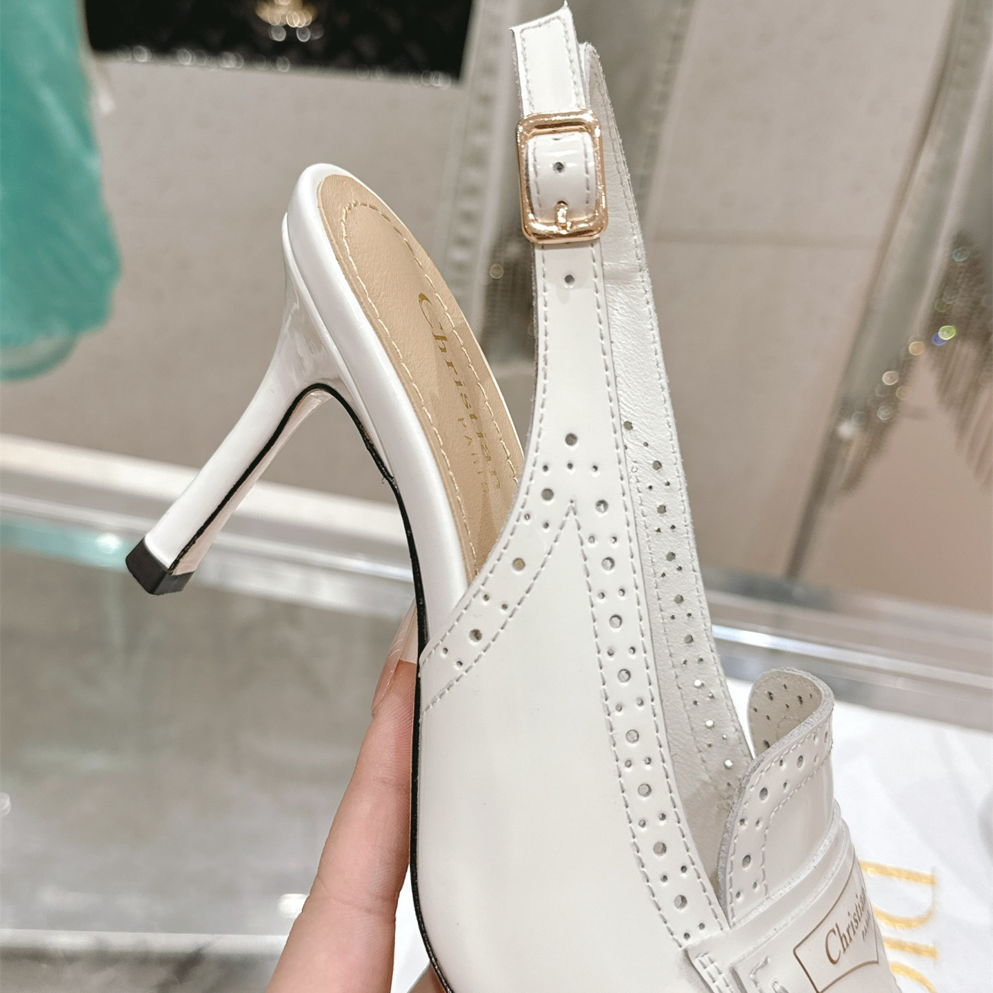 高仿Dior*Boy系列KCV181走秀款尖頭高踭單鞋8CM白色免檢版