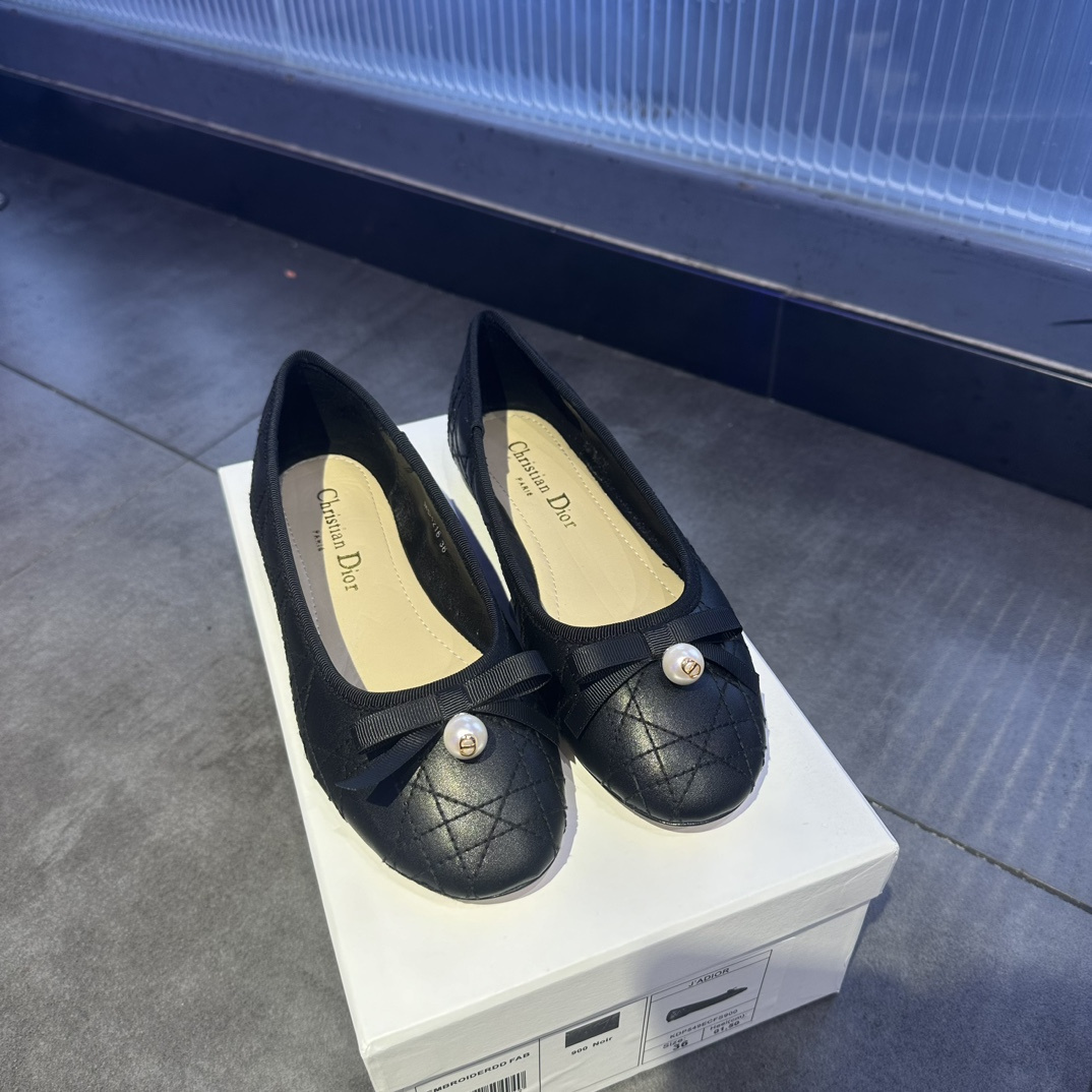 高仿Dior*Ballet系列KCB877圓頭套腳休閒單鞋黑色免檢版