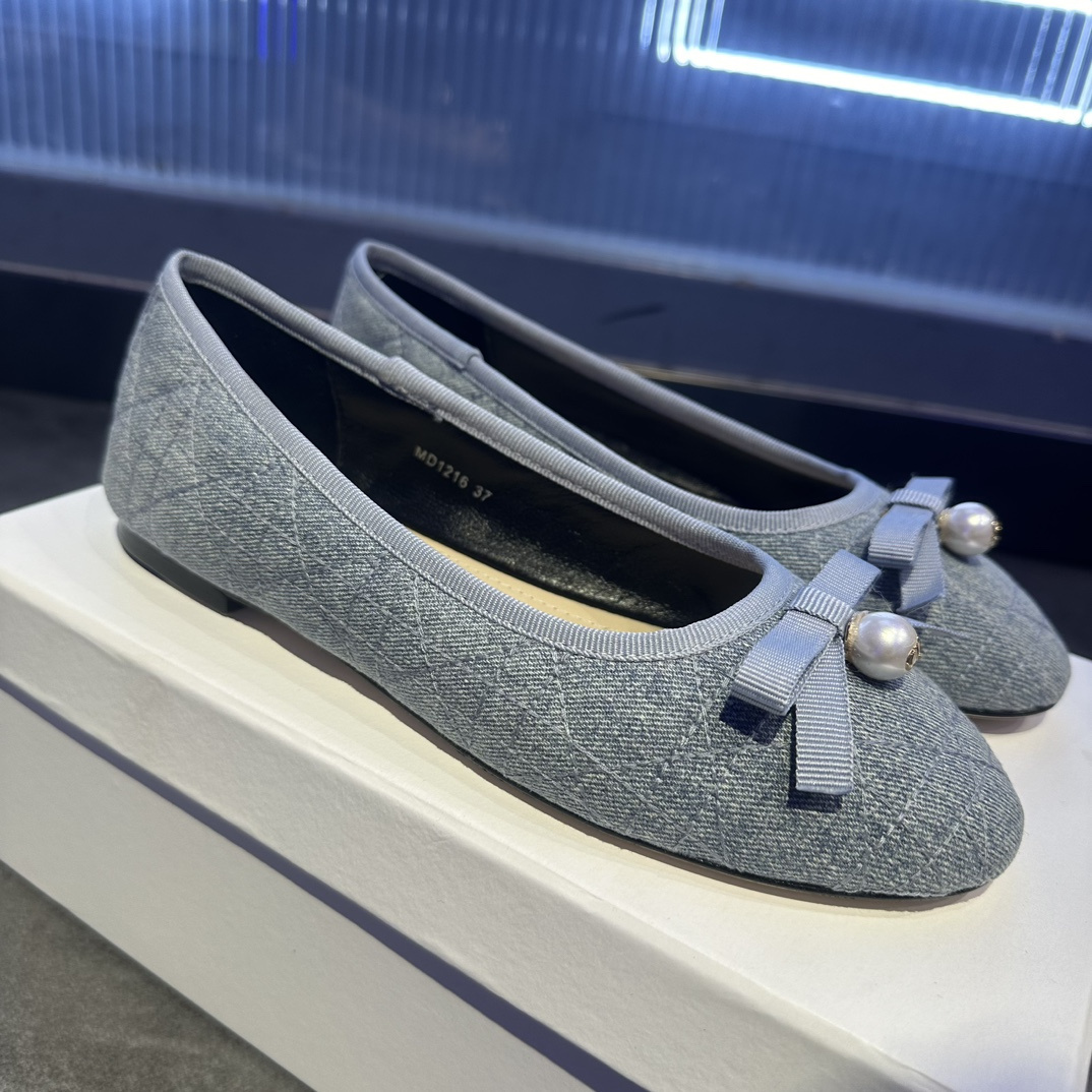 高仿Dior*Ballet系列KCB940圓頭套腳休閒單鞋藍色免檢版