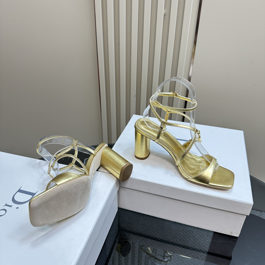 高仿Dior*Cest系列KCO067金屬配飾露趾高跟涼鞋金色8CM免檢版