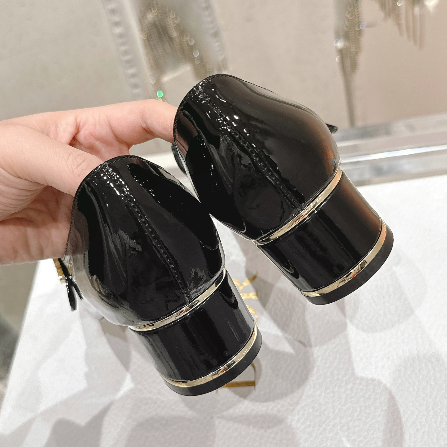 高仿Dior*Miss系列KDC268方頭粗跟單鞋4CM黑色漆皮免檢版