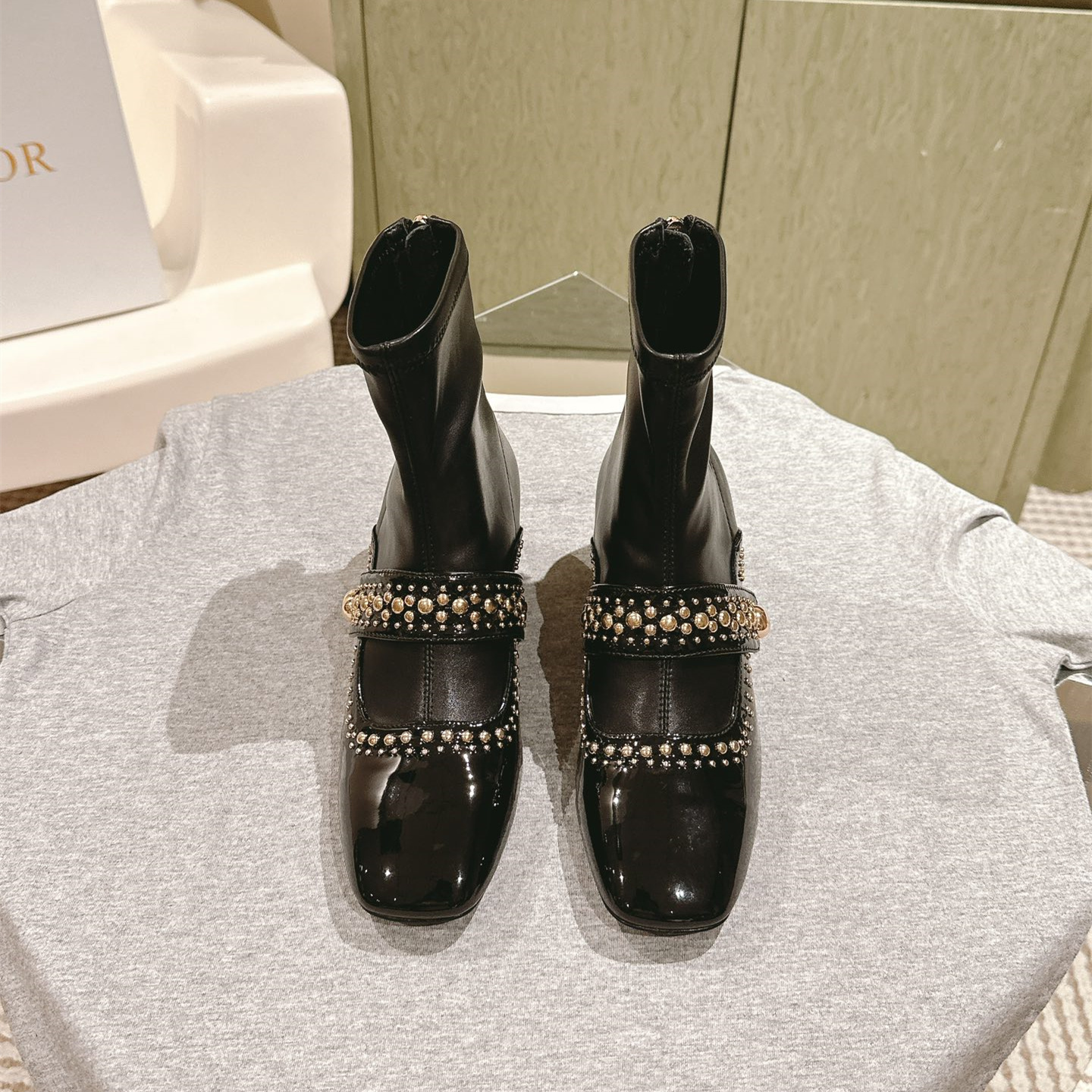 高仿Dior*Belle-D系列KCT065柳釘拉鏈短靴4CM黑色免檢版