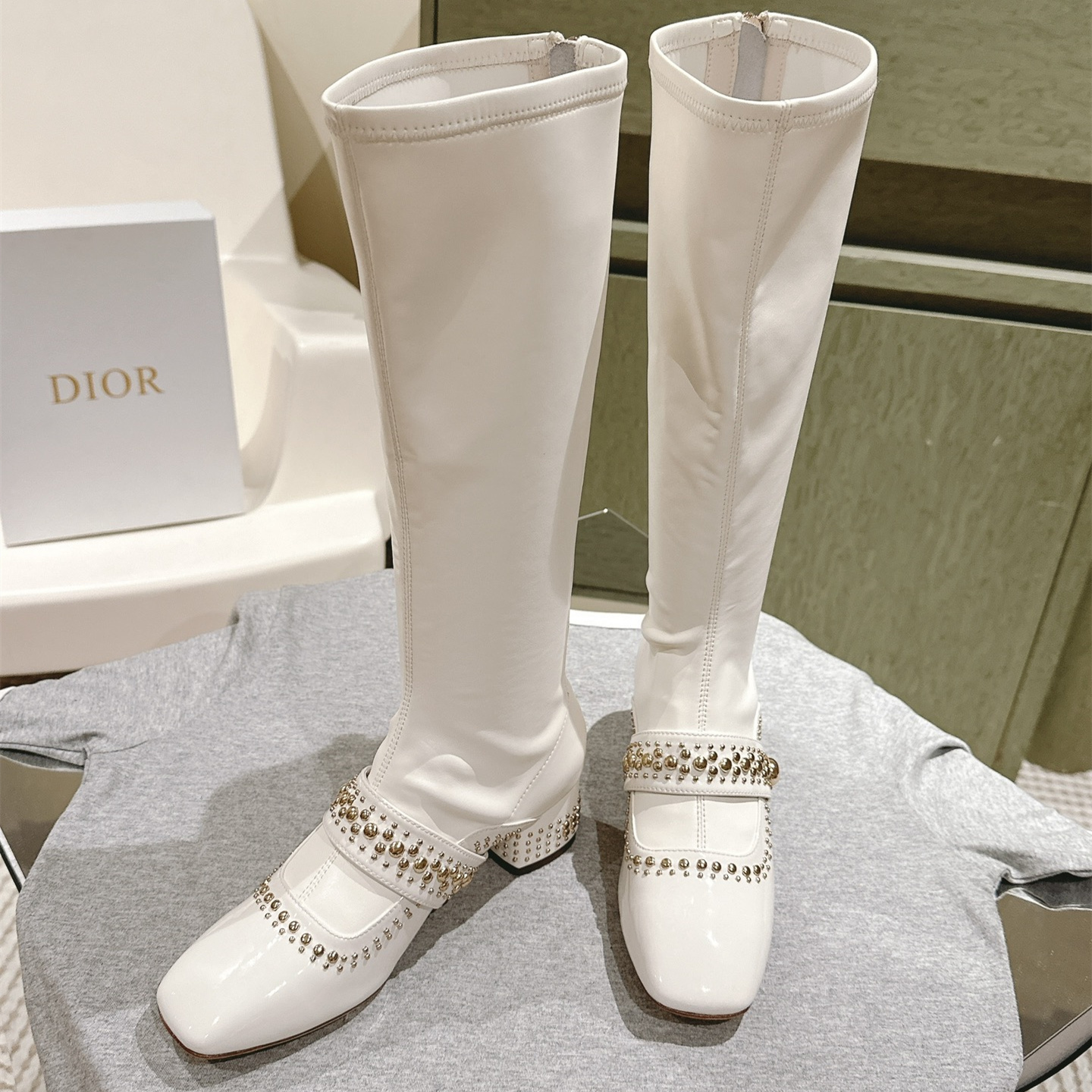 高仿Dior*Belle-D系列KDT063柳釘拉鏈高筒靴4CM白色免檢版