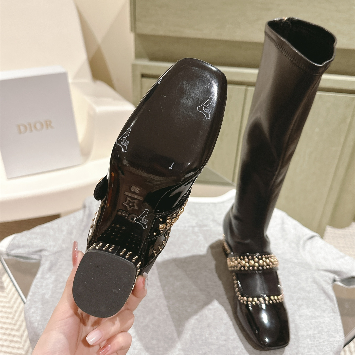 高仿Dior*Belle-D系列KDT064柳釘拉鏈高筒靴4CM黑色免檢版