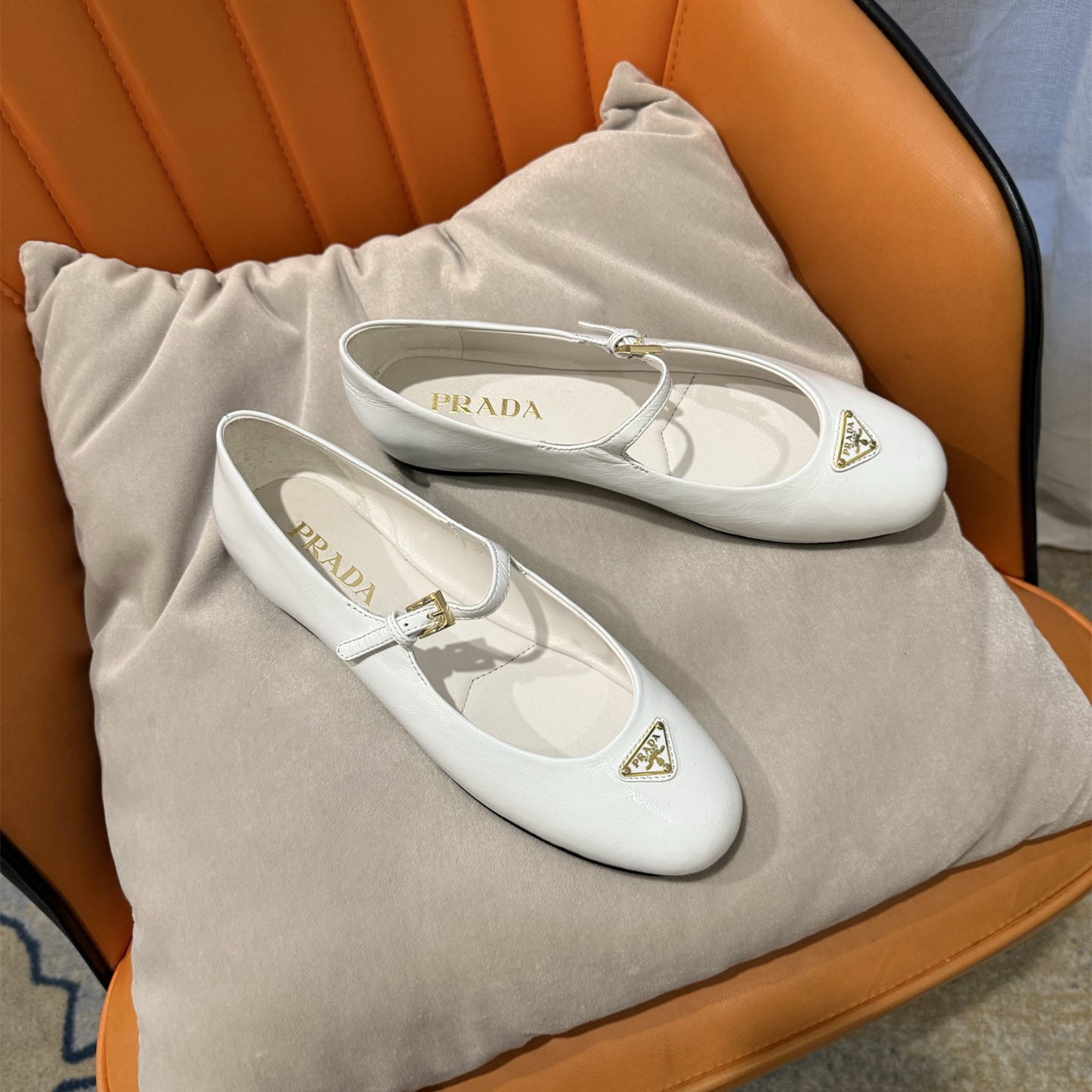 高仿Prada*NewArrival系列1F793N平底瑪麗珍鞋白色免檢版