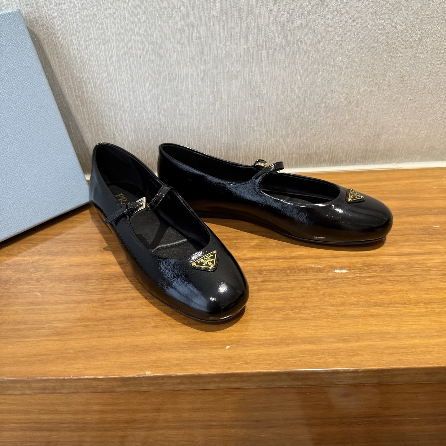 高仿Prada*NewArrival系列1F793M平底瑪麗珍鞋黑色免檢版