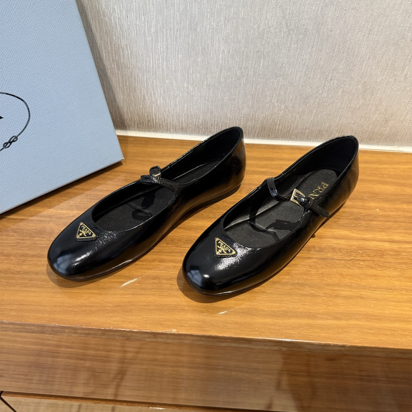 高仿Prada*NewArrival系列1F793M平底瑪麗珍鞋黑色免檢版
