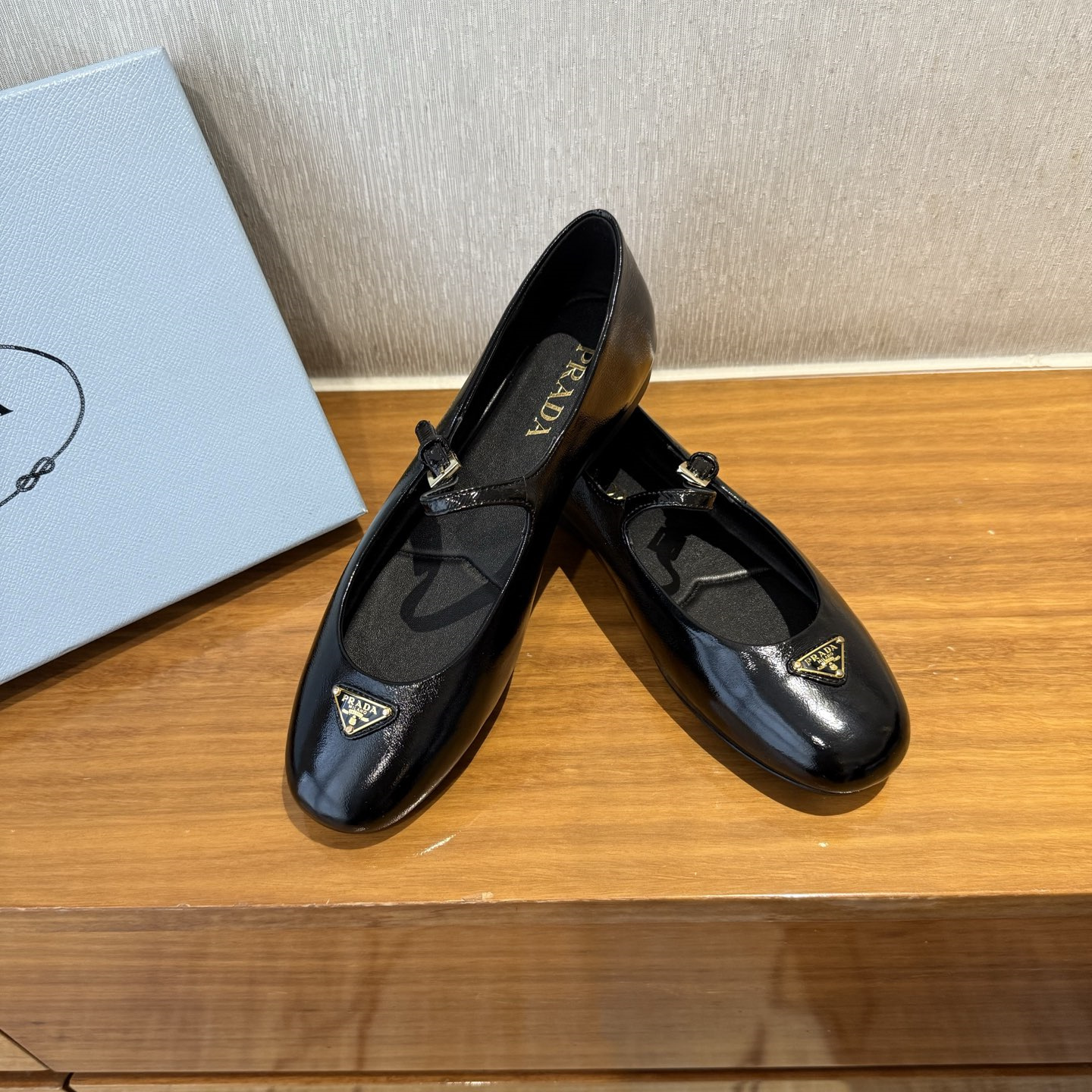高仿Prada*NewArrival系列1F793M平底瑪麗珍鞋黑色免檢版
