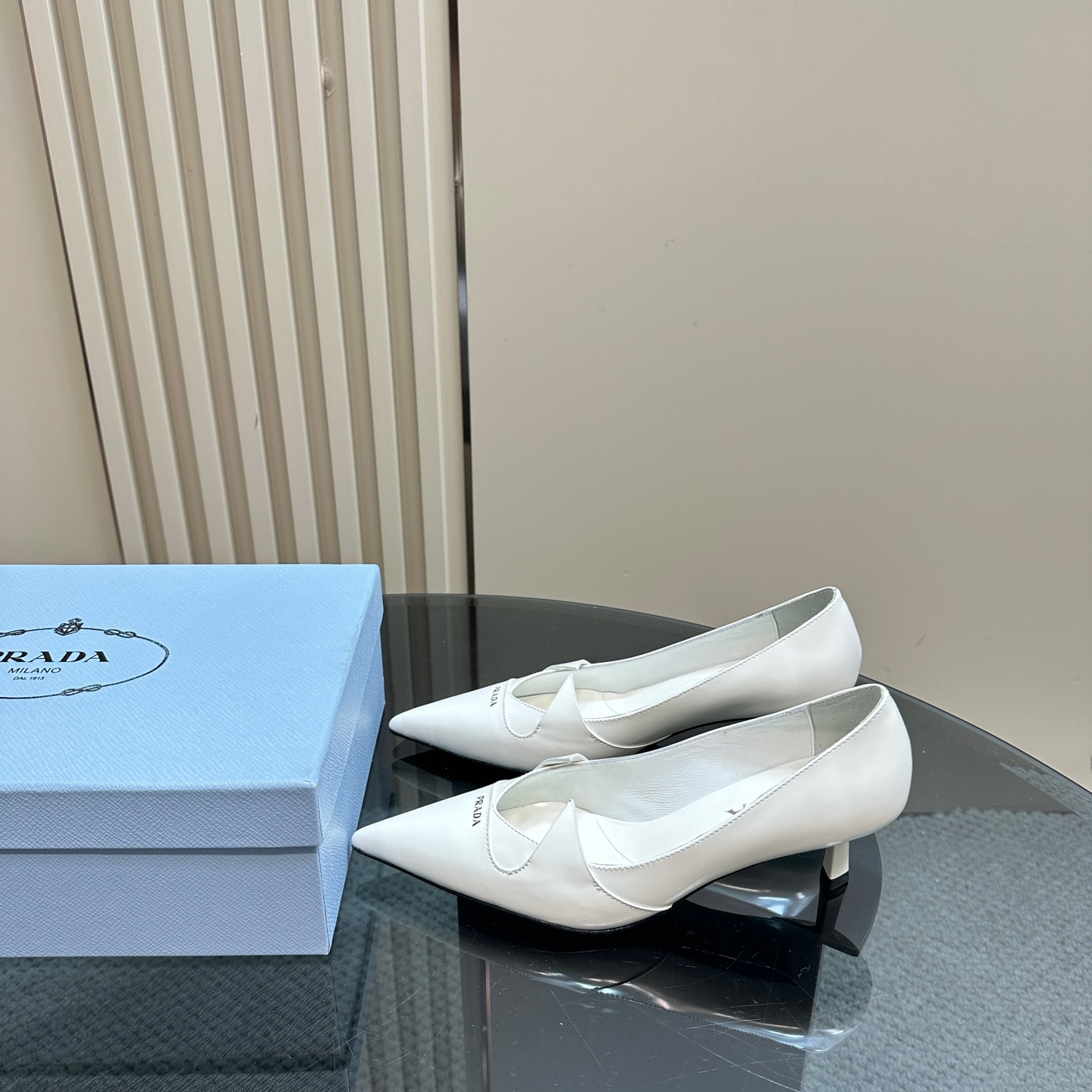 高仿Prada*1I976M尖頭走秀款高踭鞋5.5CM白色免檢版