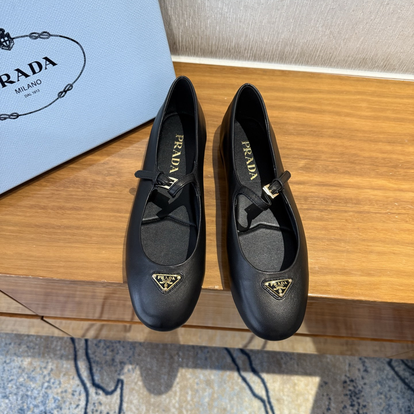 高仿Prada*NewArrival系列1F567N平底瑪麗珍鞋小牛皮黑色免檢版