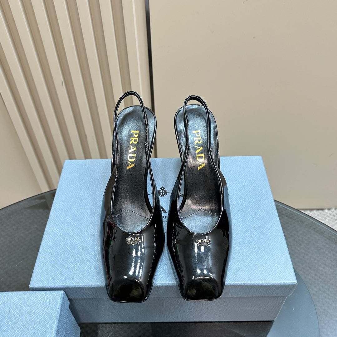 高仿Prada*1I838N方頭粗踭露跟鞋8.5CM漆皮黑色免檢版