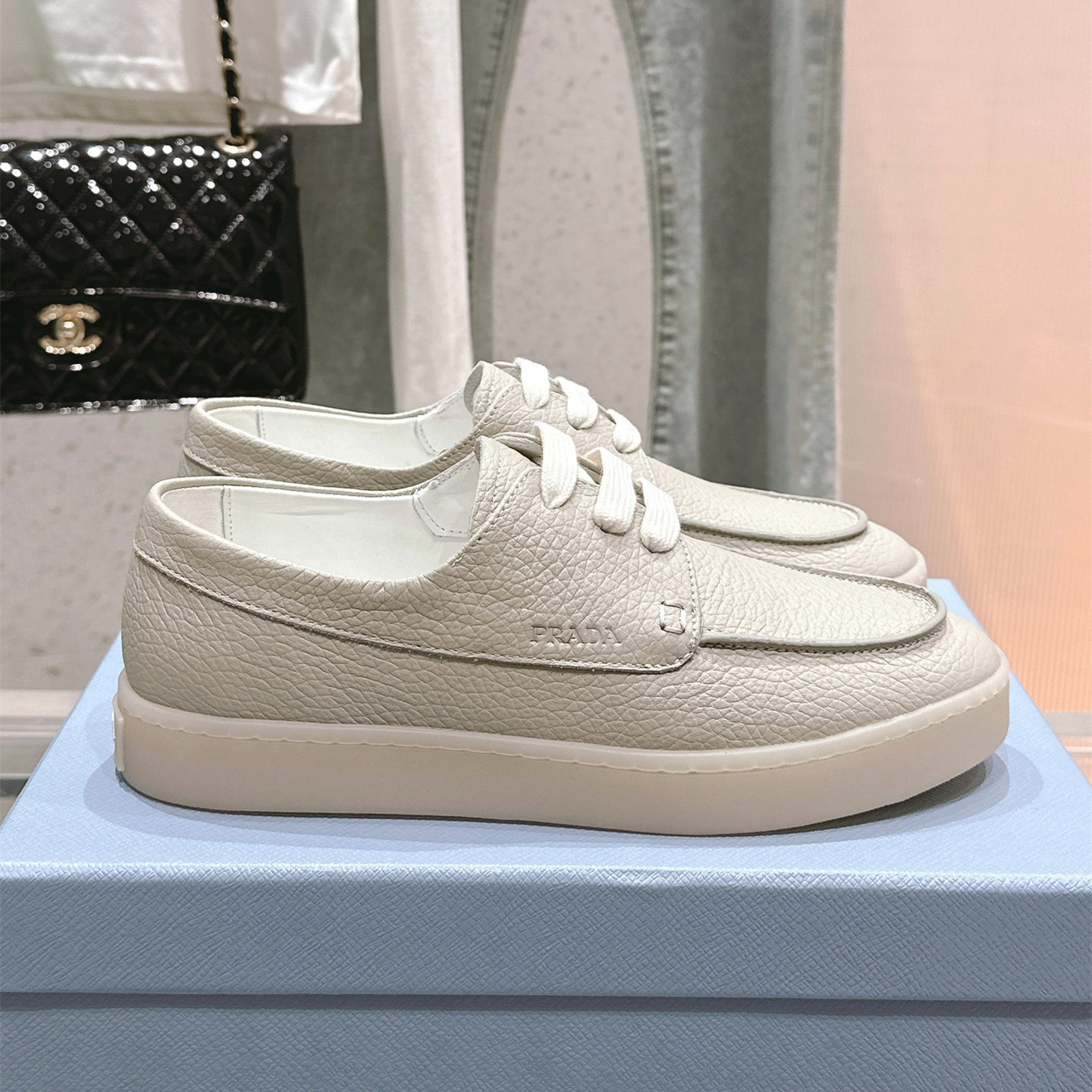 高仿Prada*2EE397C男女同款復古商務鞋灰色免檢版