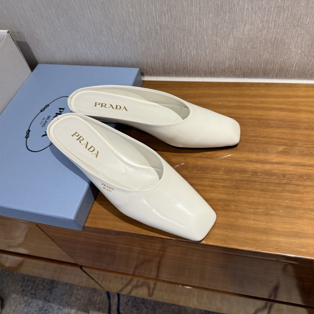 高仿Prada*1S825M方頭皮質休閒拖鞋白色免檢版