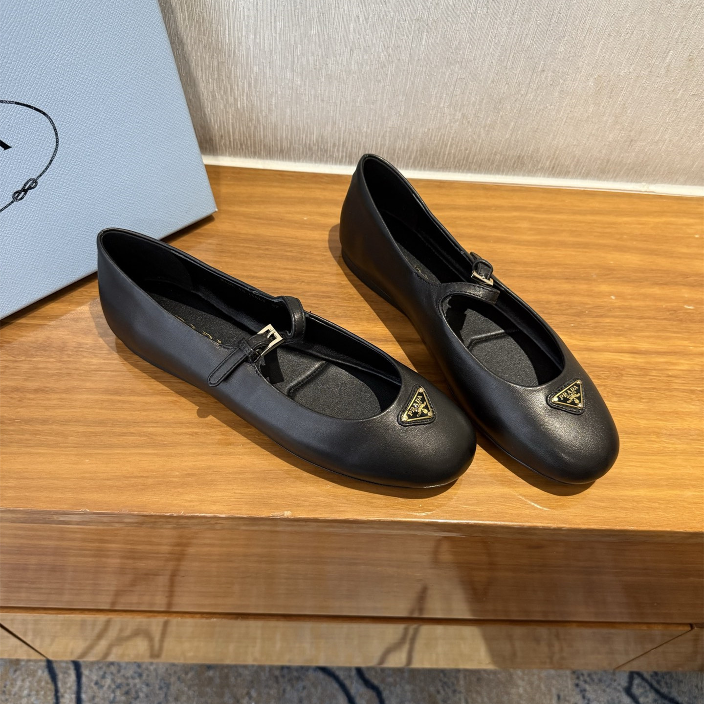 高仿Prada*NewArrival系列1F567N平底瑪麗珍鞋小牛皮黑色免檢版