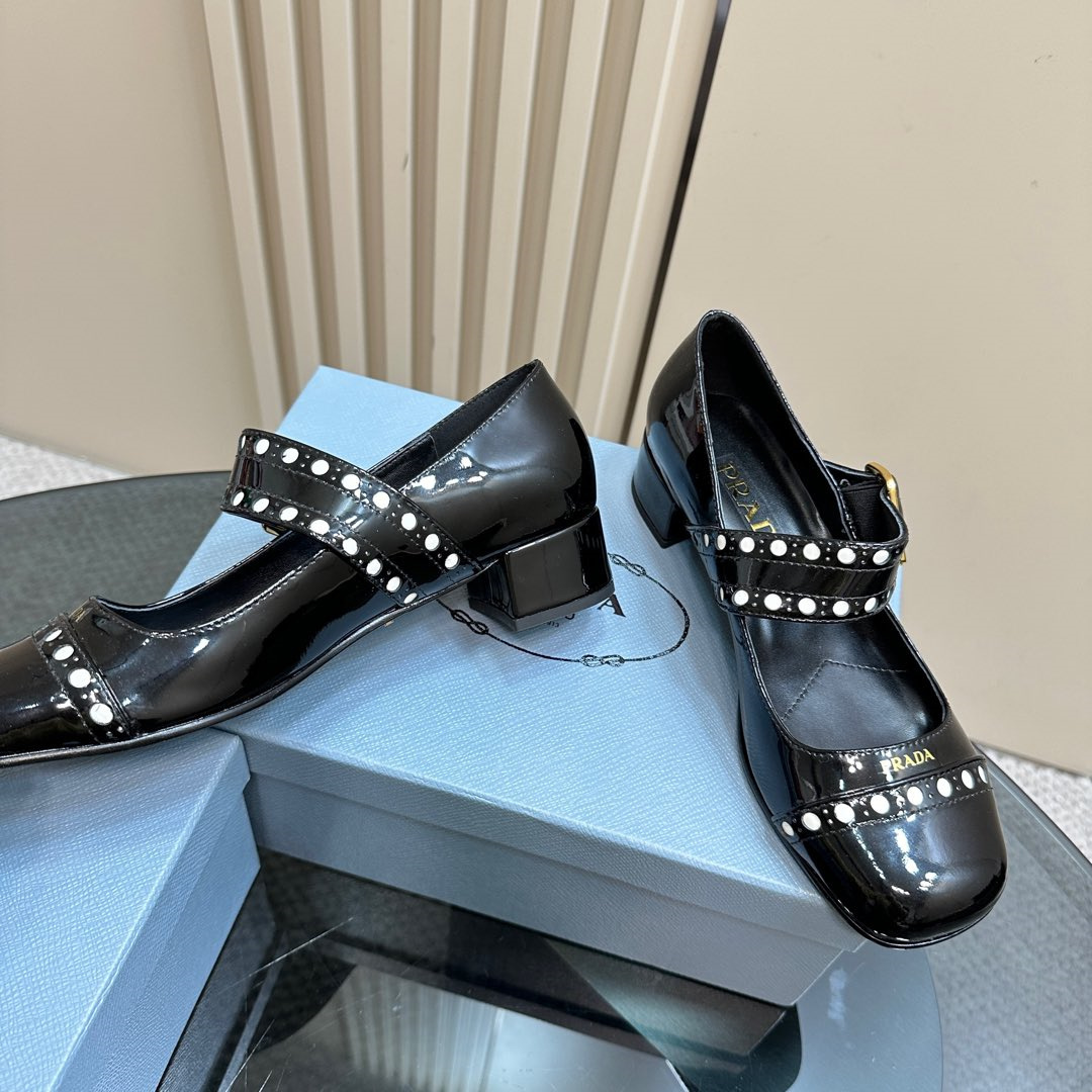 高仿Prada*Patent系列1I816N粗跟瑪麗珍鞋鞋漆皮3.5CM黑色免檢版