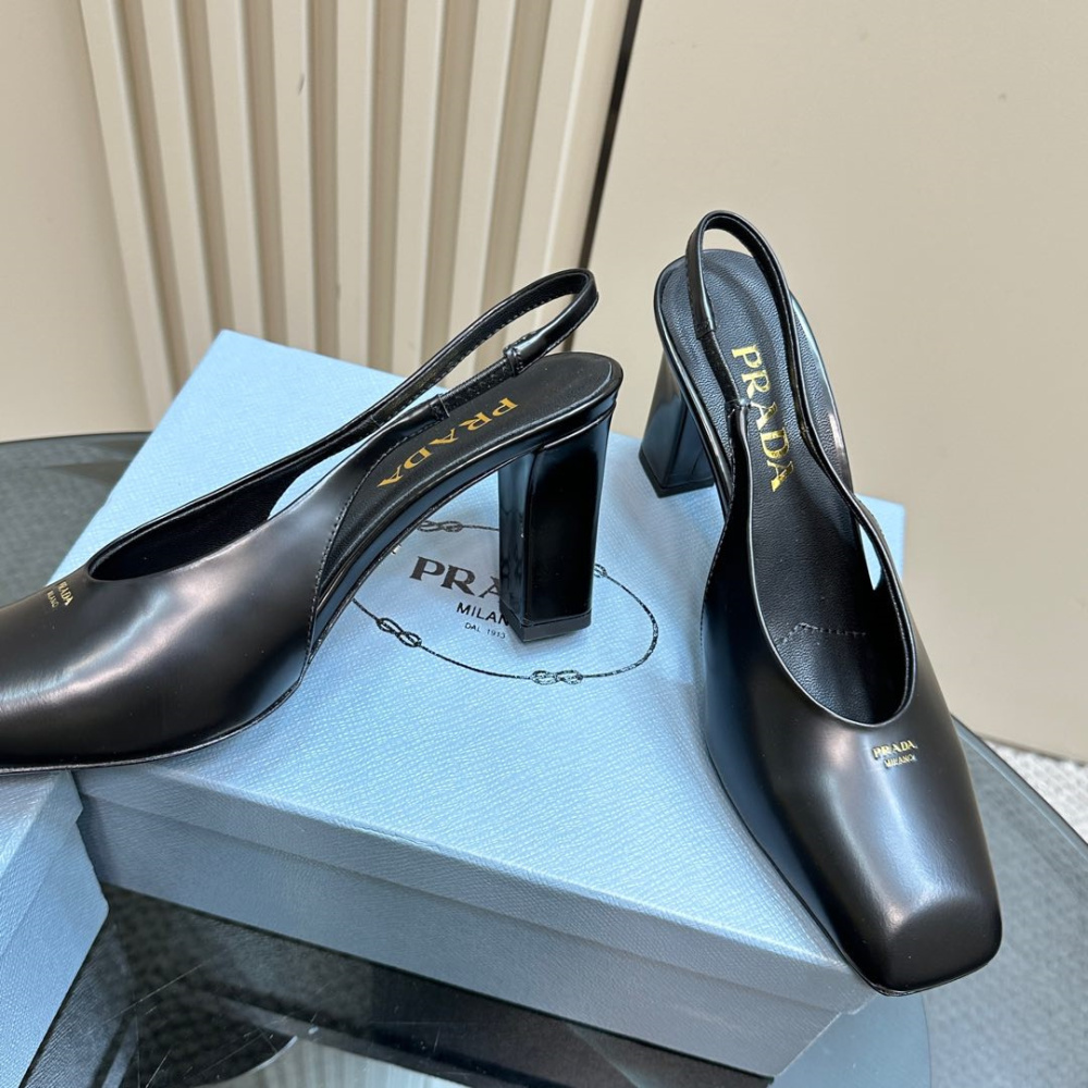 高仿Prada*1I838M方頭粗踭露跟鞋8.5CM小牛皮黑色免檢版