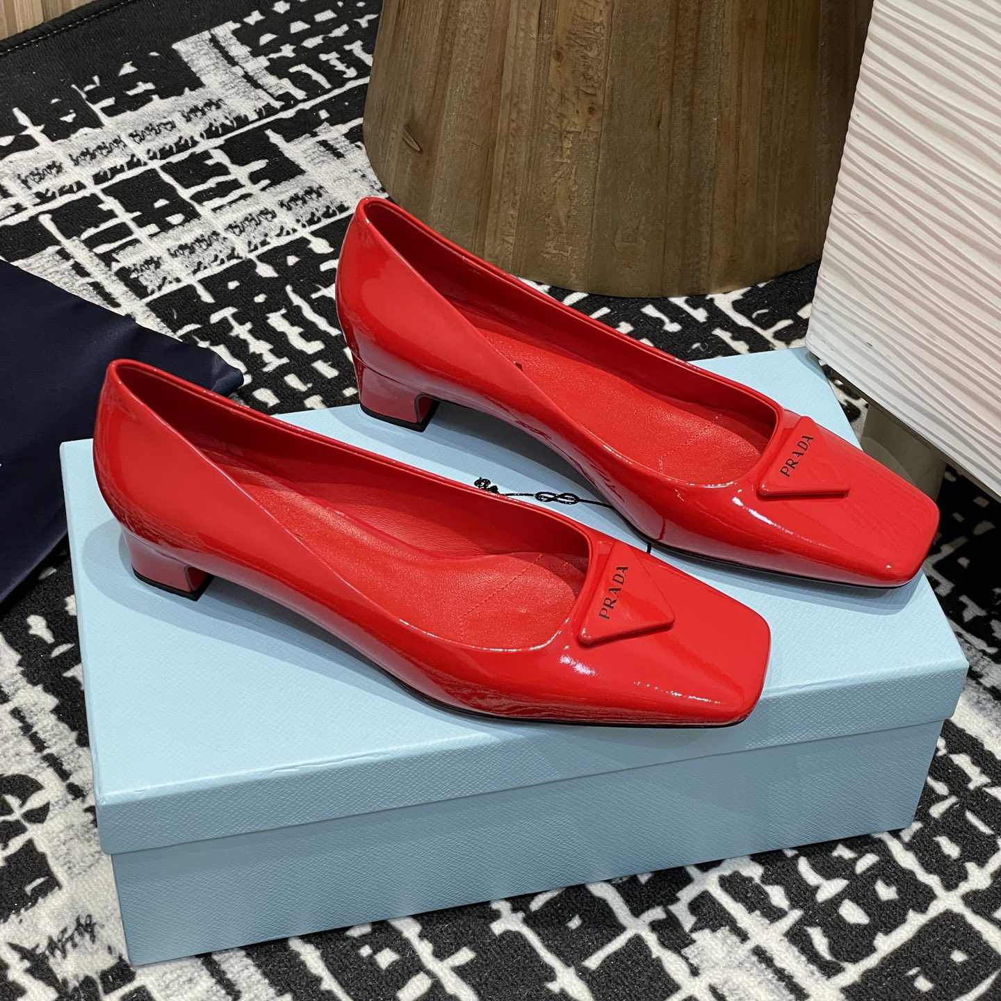 高仿Prada*1l628M方頭粗跟單鞋3.5CM紅色免檢版