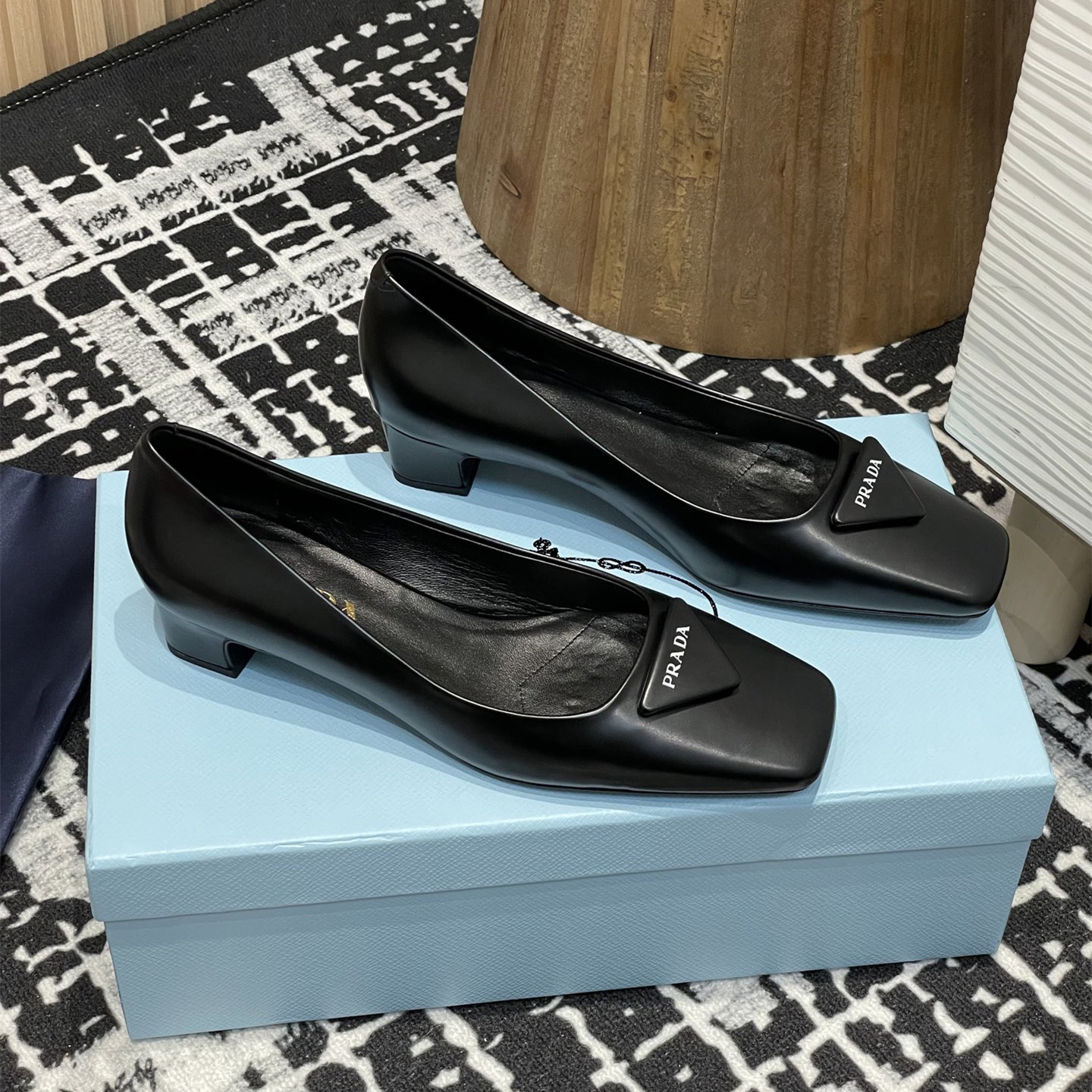 高仿Prada*1l628N方頭粗跟單鞋3.5CM黑色免檢版