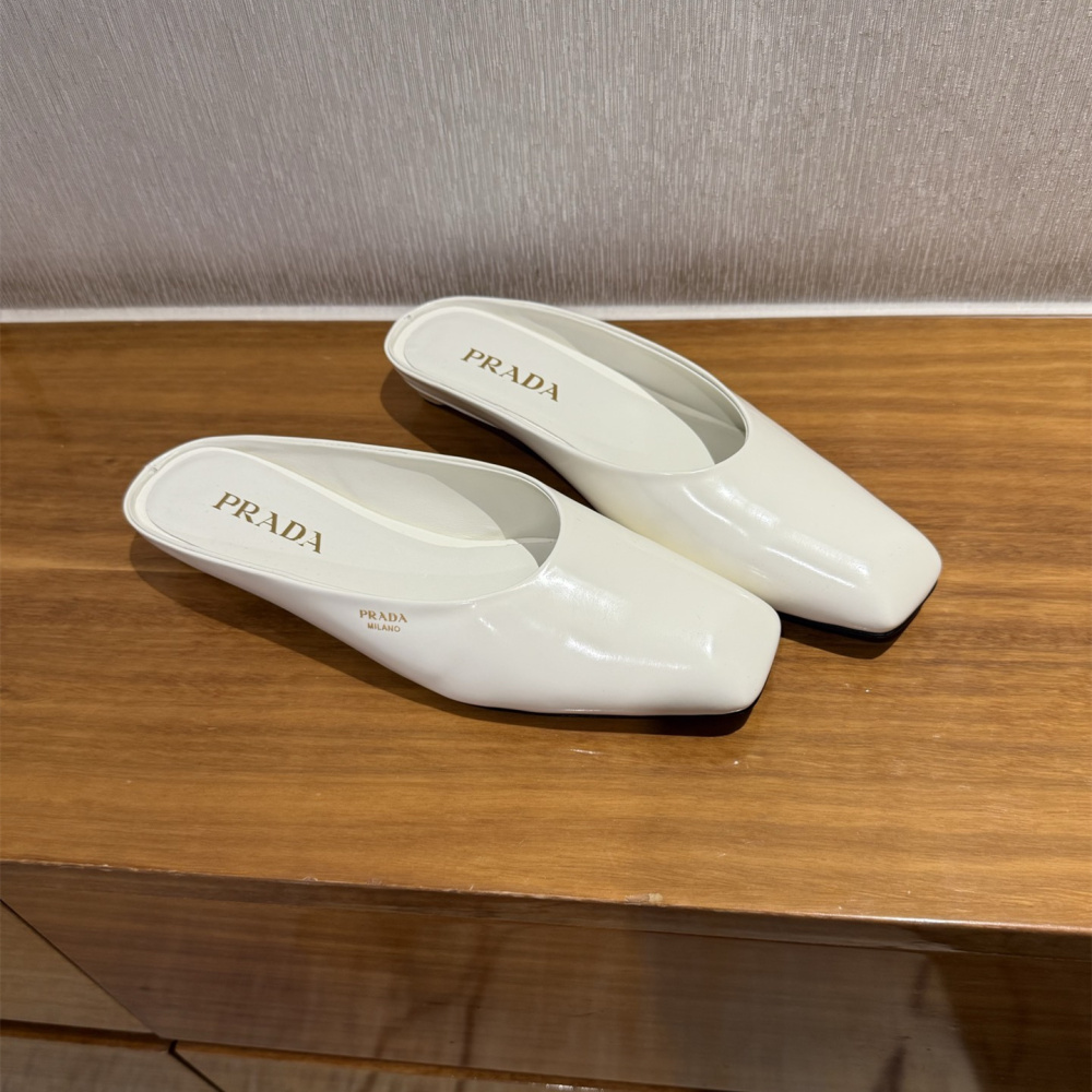 高仿Prada*1S825M方頭皮質休閒拖鞋白色免檢版