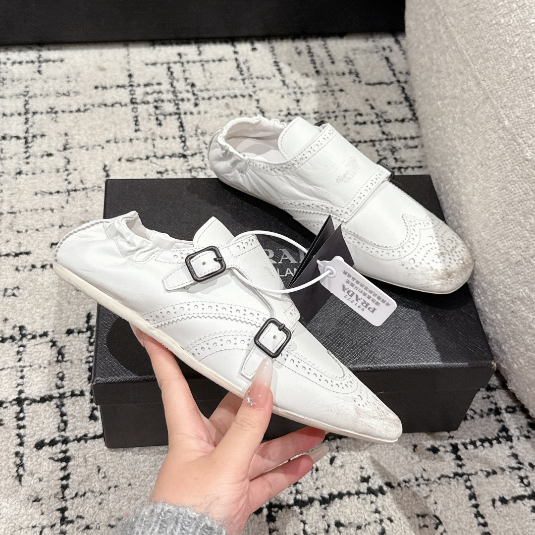 高仿Prada*2EG469C小牛皮懶人鞋白色免檢版