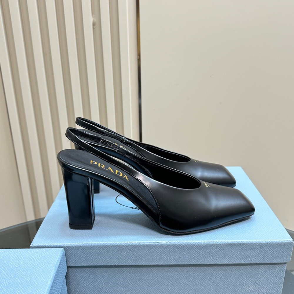 高仿Prada*1I838M方頭粗踭露跟鞋8.5CM小牛皮黑色免檢版