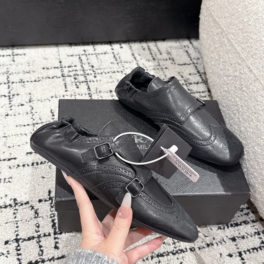 高仿Prada*2EG469A小牛皮懶人鞋黑色免檢版