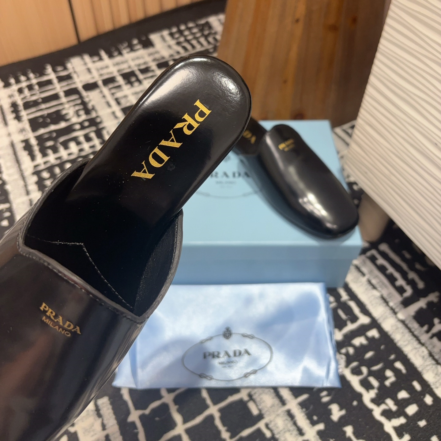 高仿Prada*2S2987圓頭皮質休閒套腳拖鞋黑色免檢版