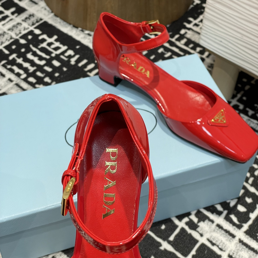 高仿Prada*1l325N方頭粗跟涼鞋3.5CM紅色免檢版