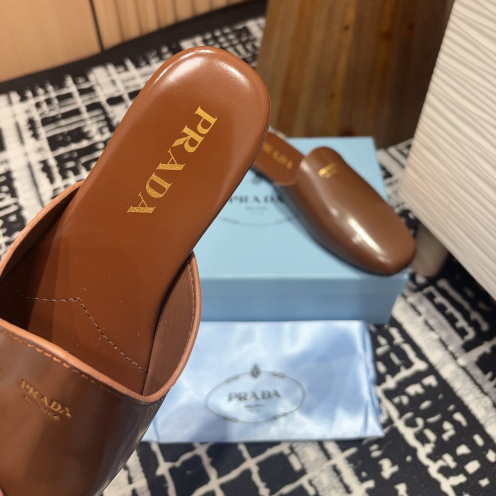 高仿Prada*2S2986圓頭皮質休閒套腳拖鞋棕色免檢版