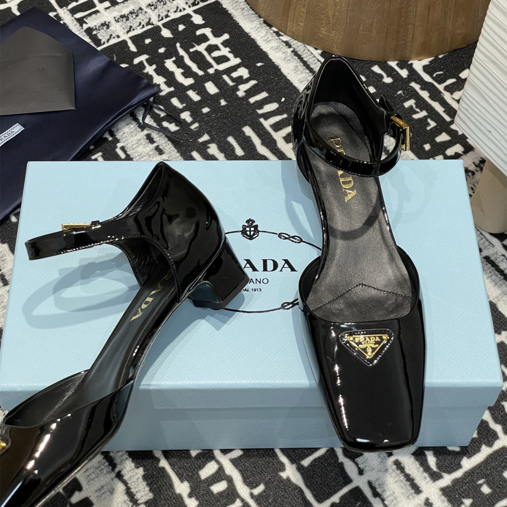 高仿Prada*1l601N方頭粗跟涼鞋3.5CM黑色免檢版