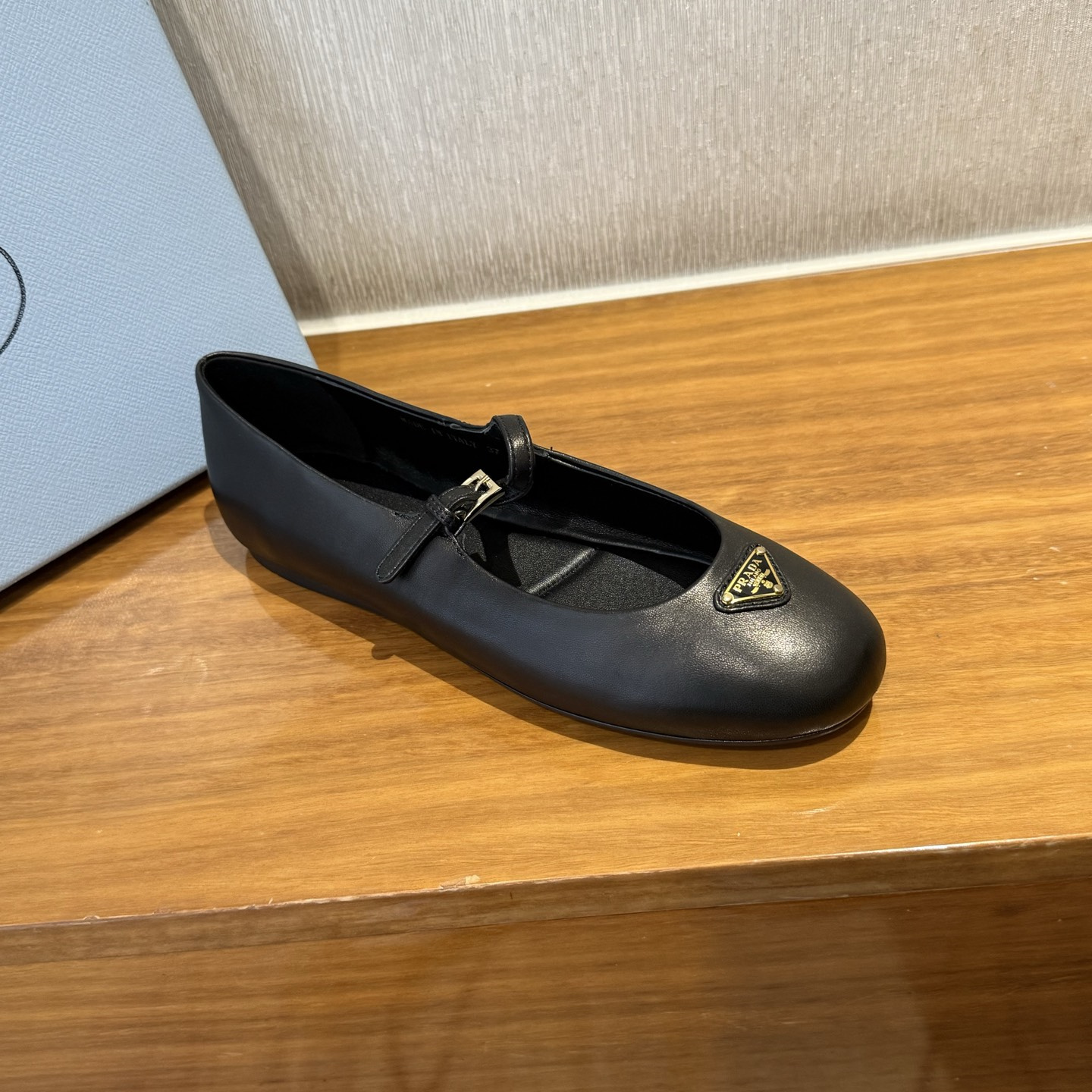 高仿Prada*NewArrival系列1F567N平底瑪麗珍鞋小牛皮黑色免檢版