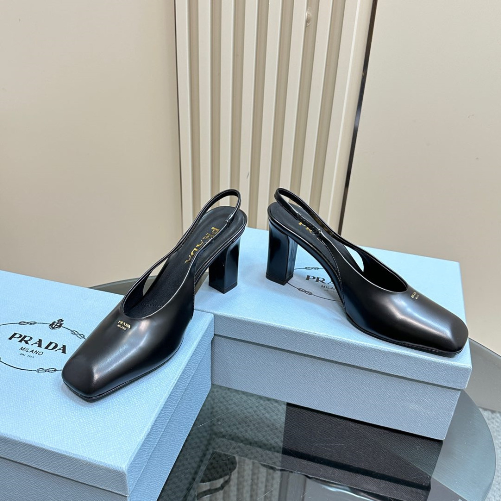 高仿Prada*1I838M方頭粗踭露跟鞋8.5CM小牛皮黑色免檢版