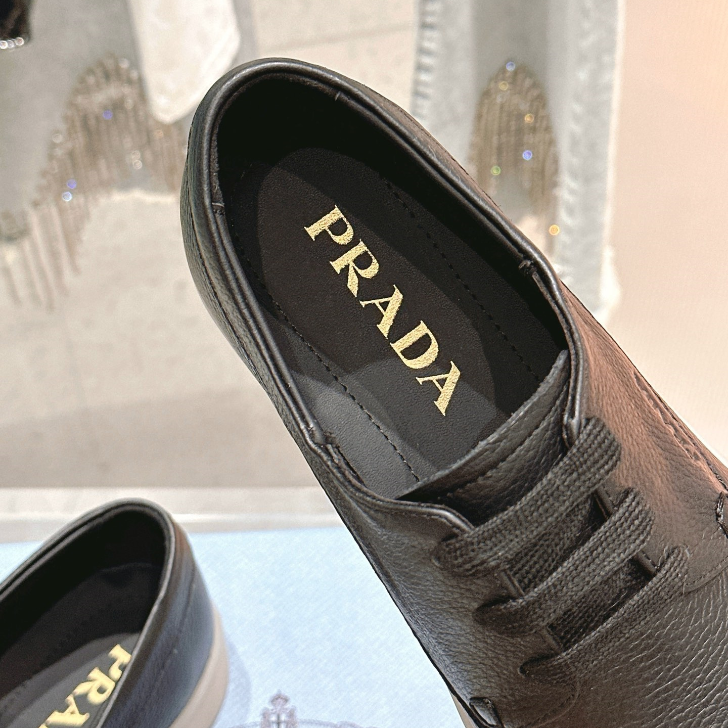 高仿Prada*2EE397A男女同款復古商務鞋黑色免檢版