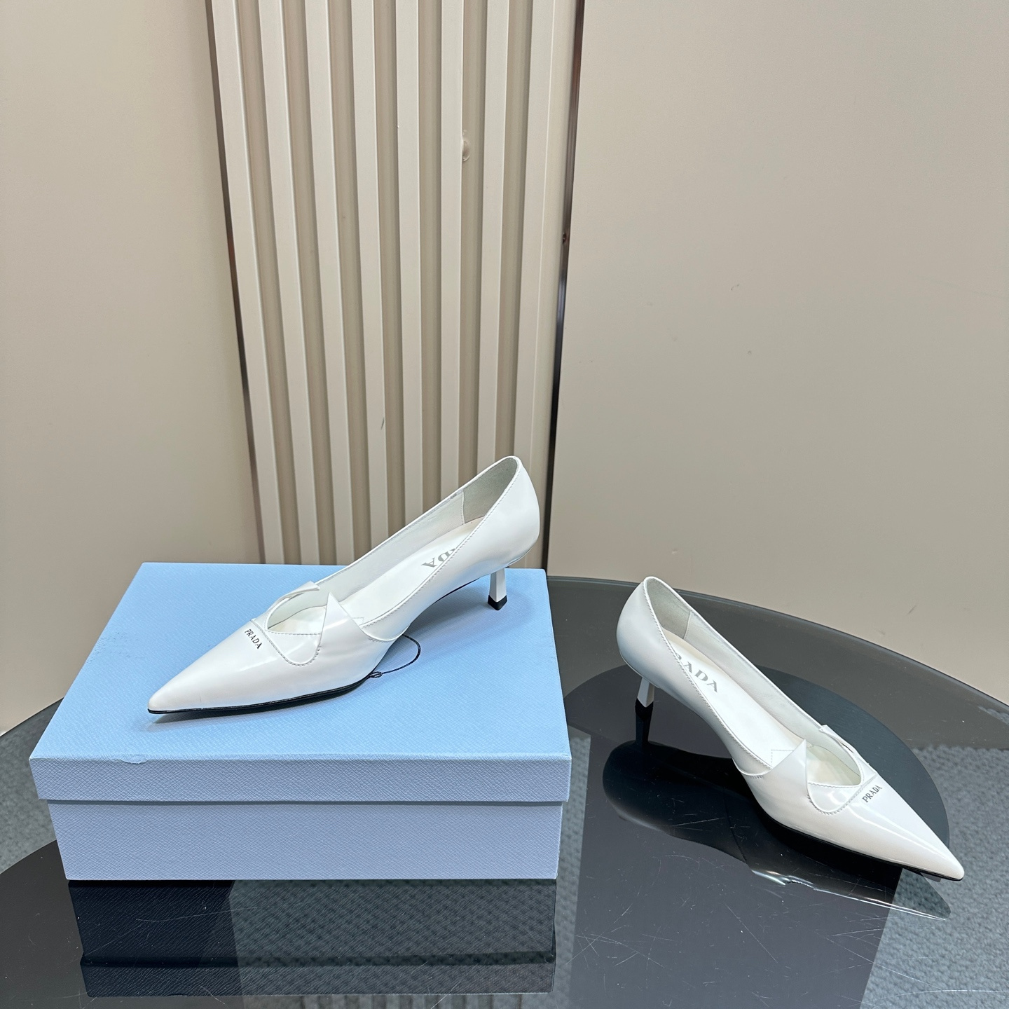 高仿Prada*1I976M尖頭走秀款高踭鞋5.5CM白色免檢版