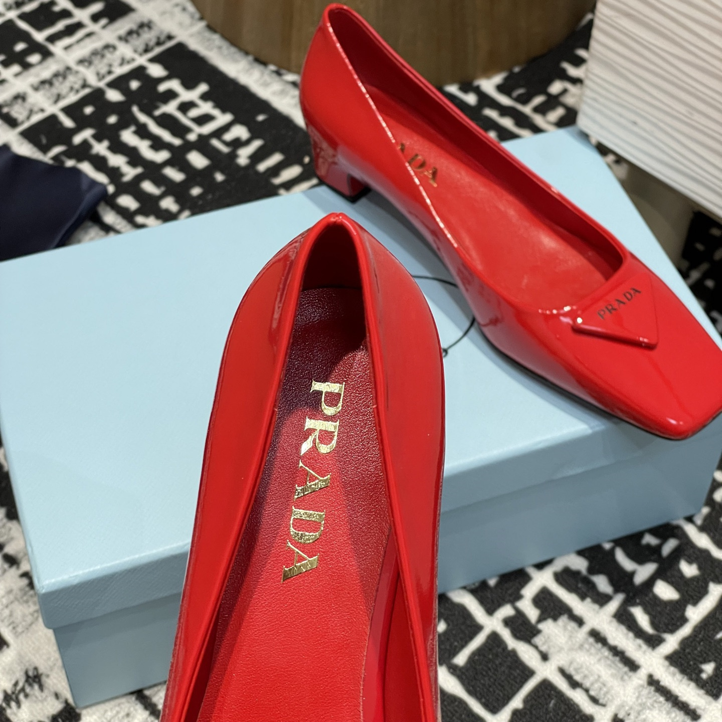 高仿Prada*1l628M方頭粗跟單鞋3.5CM紅色免檢版