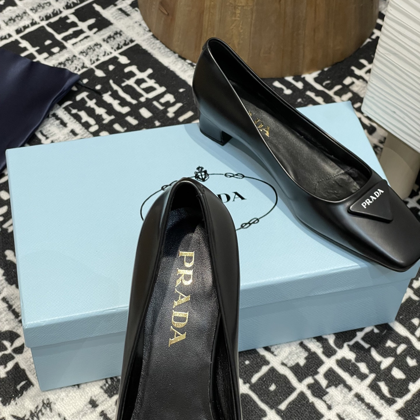 高仿Prada*1l628N方頭粗跟單鞋3.5CM黑色免檢版