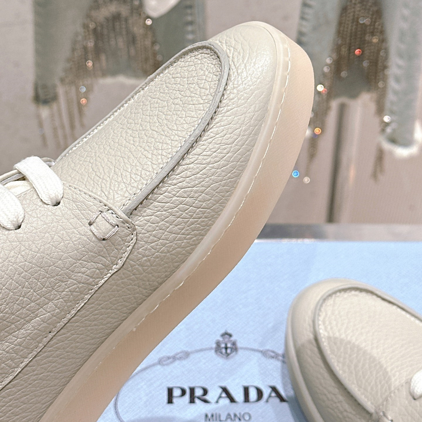 高仿Prada*2EE397C男女同款復古商務鞋灰色免檢版
