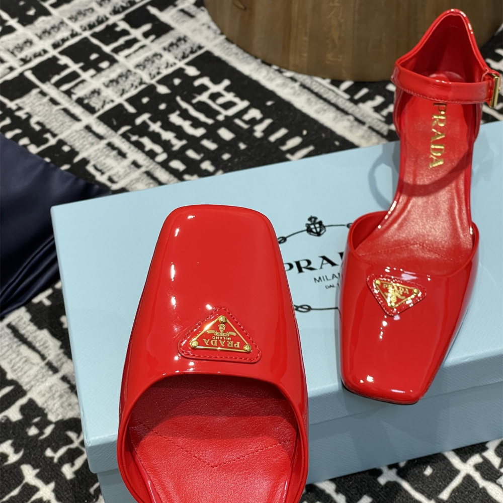 高仿Prada*1l325N方頭粗跟涼鞋3.5CM紅色免檢版
