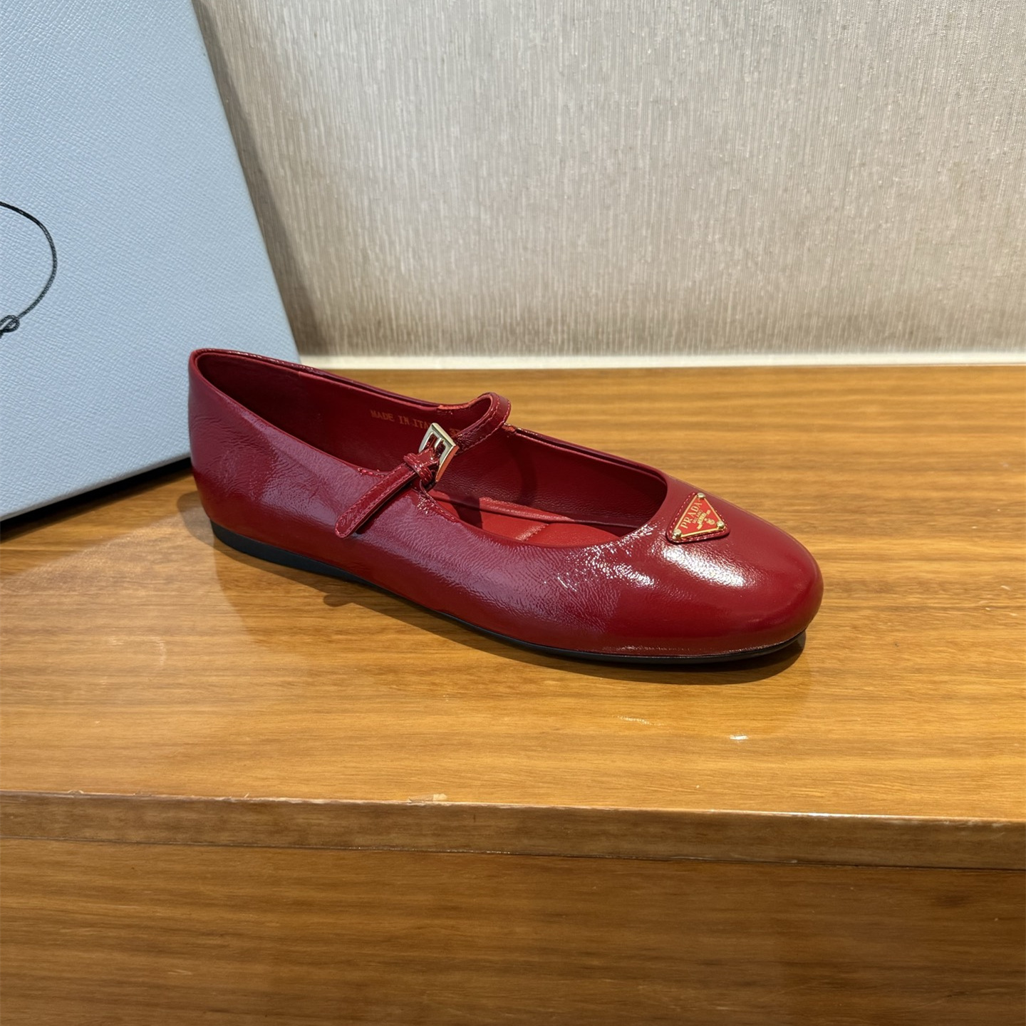 高仿Prada*NewArrival系列1F793A平底瑪麗珍鞋漆皮紅色免檢版