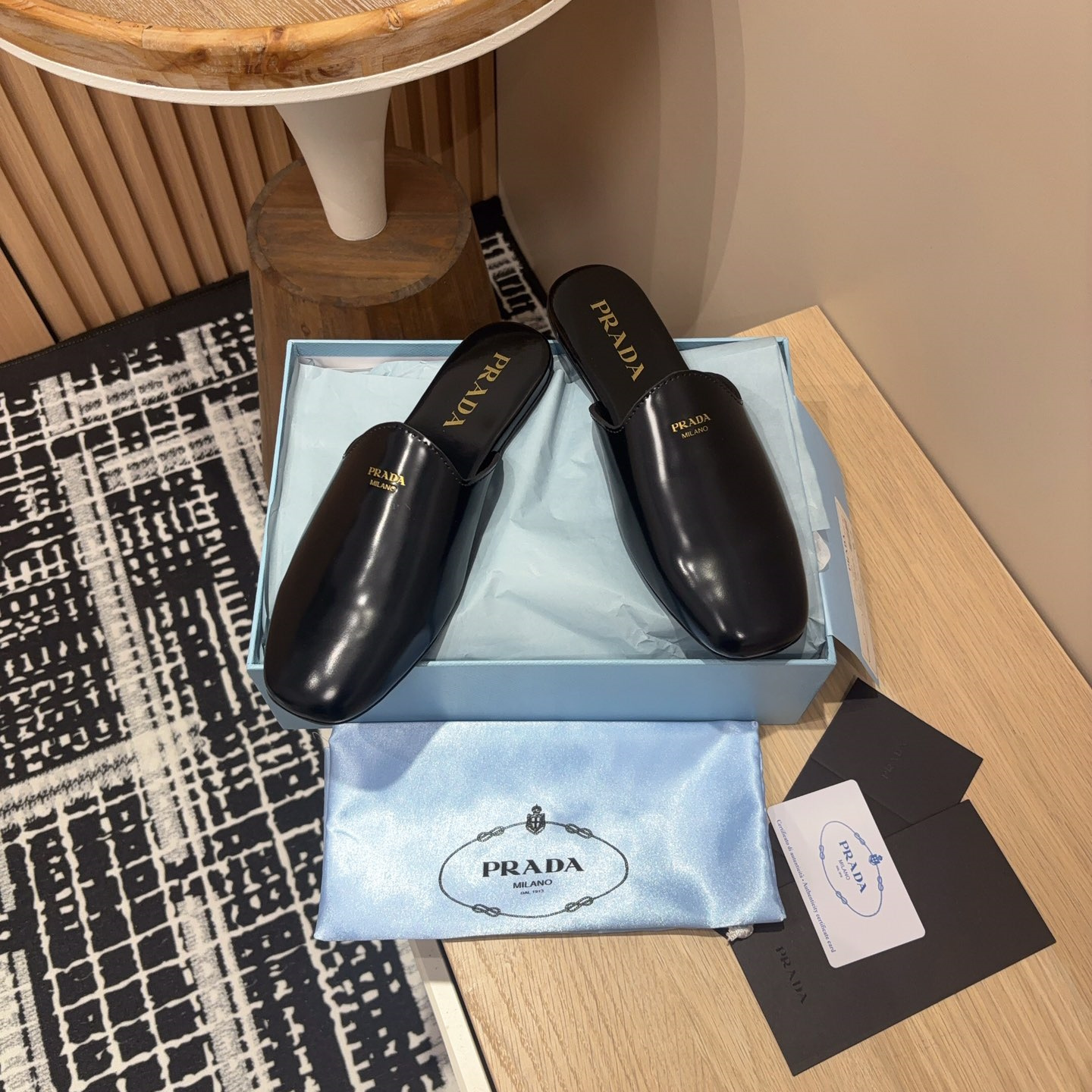 高仿Prada*2S2987圓頭皮質休閒套腳拖鞋黑色免檢版